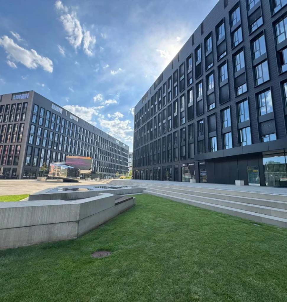 Rohanské nábřeží 693/10